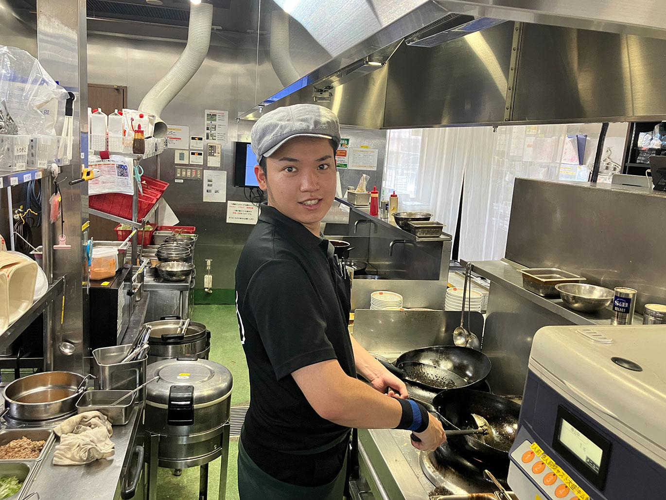 【正社員】餃子の王将半田やなべ店【年間休日120日】